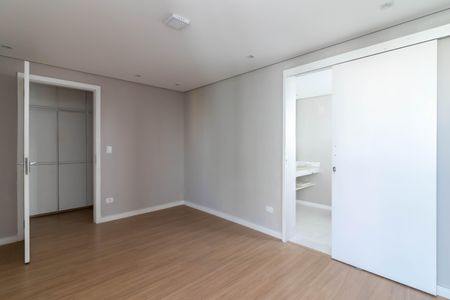 Apartamento à venda com 250m², 4 quartos e 4 vagasSuíte 3