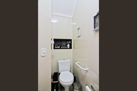 Casa à venda com 150m², 2 quartos e 2 vagasLavabo