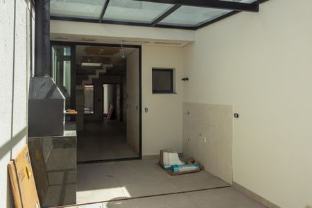 Casa à venda com 100m², 3 quartos e 2 vagasÁrea de Serviço