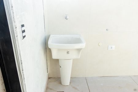 Casa à venda com 100m², 3 quartos e 2 vagas Casa à venda com 100m², 3 quartos e 2 vagasÁrea de Serviço