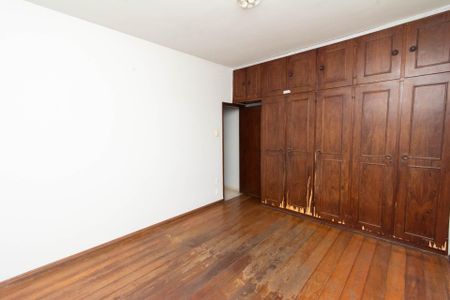 Casa à venda com 174m², 3 quartos e 2 vagasQuarto 1