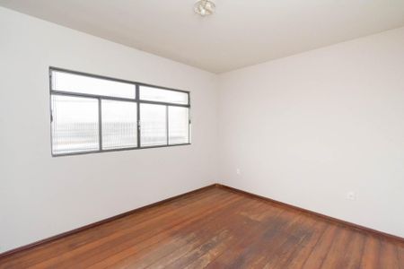 Casa à venda com 174m², 3 quartos e 2 vagasQuarto 1