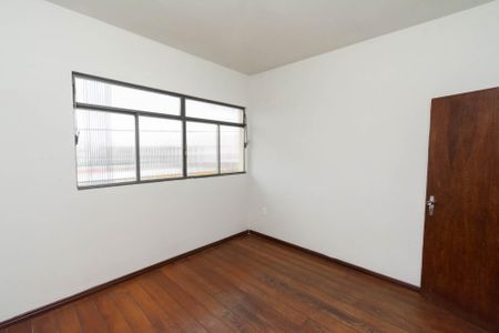 Casa à venda com 174m², 3 quartos e 2 vagasSala