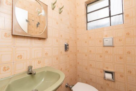 Casa à venda com 174m², 3 quartos e 2 vagasLavabo