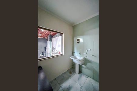 Casa para alugar com 75m², 2 quartos e 1 vagaÁrea de Serviço