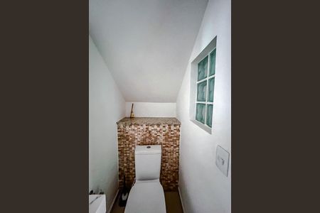 Casa para alugar com 75m², 2 quartos e 1 vagaLavabo