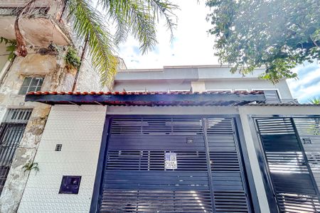 Casa para alugar com 75m², 2 quartos e 1 vagaFachada com Plaquinha