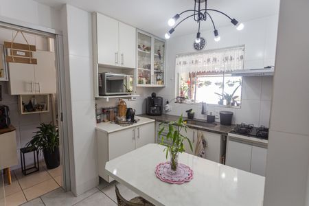 Casa à venda com 175m², 4 quartos e 3 vagasCozinha da Casa 2