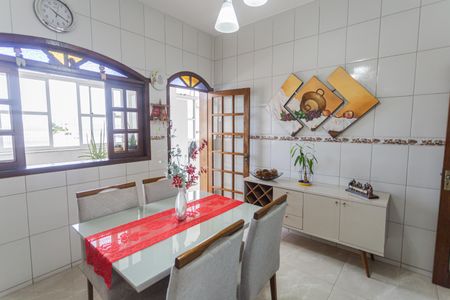 Casa à venda com 175m², 4 quartos e 3 vagasCozinha
