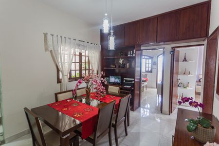 Casa à venda com 175m², 4 quartos e 3 vagasCopa