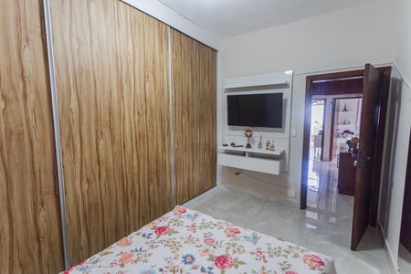 Casa à venda com 175m², 4 quartos e 3 vagasSuíte