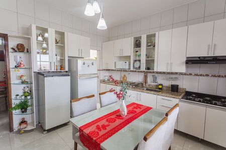Casa à venda com 175m², 4 quartos e 3 vagasCozinha