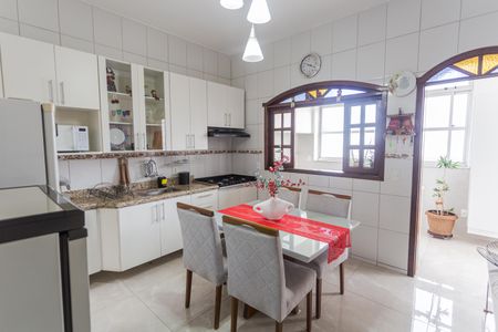 Casa à venda com 175m², 4 quartos e 3 vagasCozinha