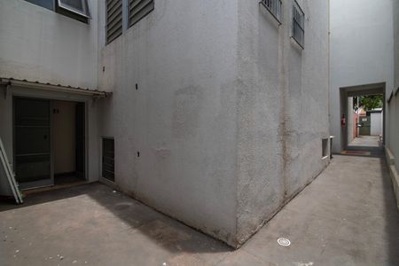 Apartamento para alugar com 86m², 2 quartos e sem vagaCorredor Lateral