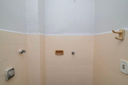 Apartamento para alugar com 86m², 2 quartos e sem vaga Apartamento para alugar com 86m², 2 quartos e sem vagaBanheiro da Área de Serviço