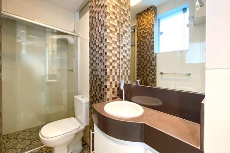 Banheiro da Suíte 1 de apartamento para alugar com 2 quartos, 62m² em Lagoinha, Belo Horizonte