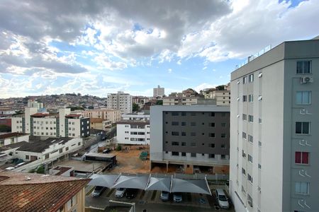 Vista da Sala de apartamento para alugar com 2 quartos, 62m² em Lagoinha, Belo Horizonte