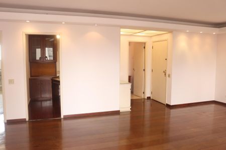 Apartamento à venda com 185m², 3 quartos e 2 vagasSala