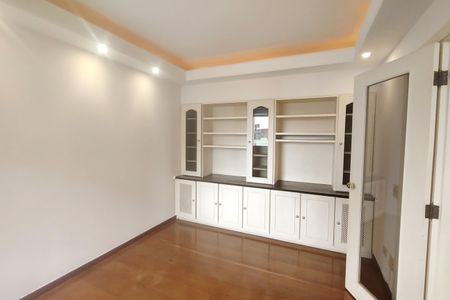 Apartamento à venda com 185m², 3 quartos e 2 vagasSala de TV