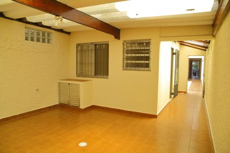 Casa para alugar com 280m², 4 quartos e 4 vagasQuintal /Churrasqueira 