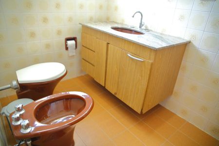 Casa para alugar com 280m², 4 quartos e 4 vagasBanheiro Social 