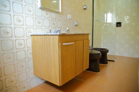 Casa para alugar com 280m², 4 quartos e 4 vagasBanheiro da Suíte 