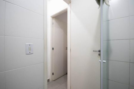 Apartamento à venda com 48m², 2 quartos e sem vaga Apartamento à venda com 48m², 2 quartos e sem vagaBanheiro