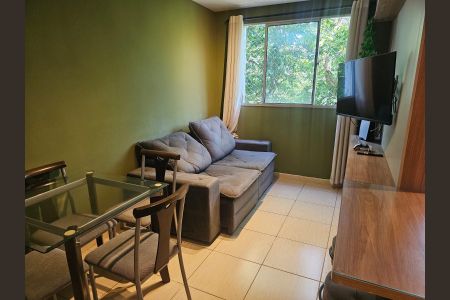 Sala de apartamento para alugar com 2 quartos, 54m² em Jardim California, Jacareí