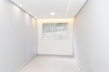 Sala de apartamento para alugar com 2 quartos, 42m² em Fazenda Caguaçu, São Paulo