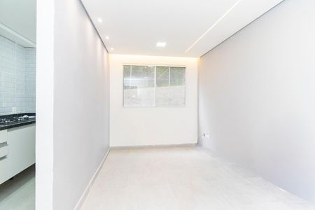 Sala de apartamento para alugar com 2 quartos, 42m² em Fazenda Caguaçu, São Paulo