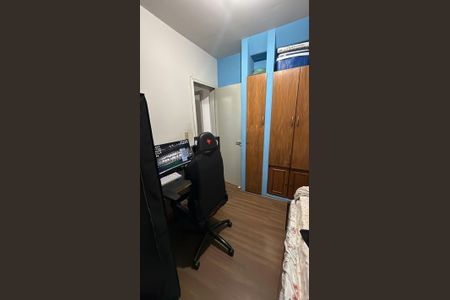 Quarto de apartamento à venda com 2 quartos, 70m² em Conjunto Califórnia II, Belo Horizonte