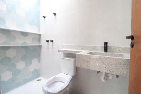 Casa à venda com 110m², 3 quartos e 2 vagasBanheiro da suíte 3