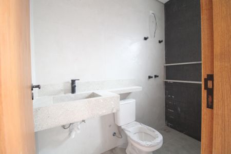 Casa à venda com 110m², 3 quartos e 2 vagasBanheiro da suíte 2