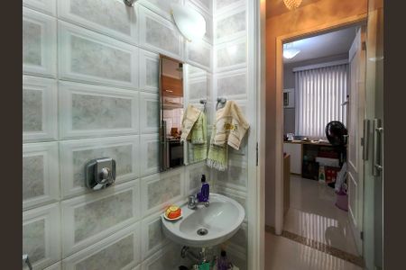 Apartamento à venda com 101m², 3 quartos e 1 vagaBanheiro Corredor