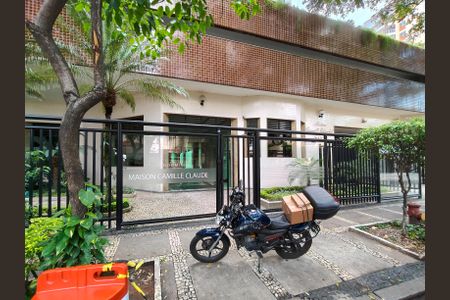 Apartamento à venda com 101m², 3 quartos e 1 vagaFachada e portaria