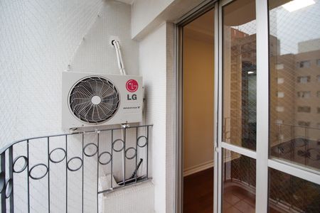 Apartamento à venda com 55m², 2 quartos e 1 vaga Apartamento à venda com 55m², 2 quartos e 1 vagaVaranda da Sala