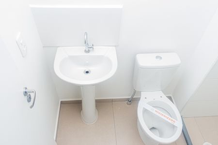 Apartamento à venda com 40m², 2 quartos e sem vaga Apartamento à venda com 40m², 2 quartos e sem vagaBanheiro