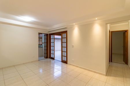 Sala de casa para alugar com 1 quarto, 50m² em Jardim Santa Edwirges, Guarulhos