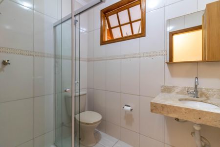 Banheiro de casa para alugar com 1 quarto, 50m² em Jardim Santa Edwirges, Guarulhos