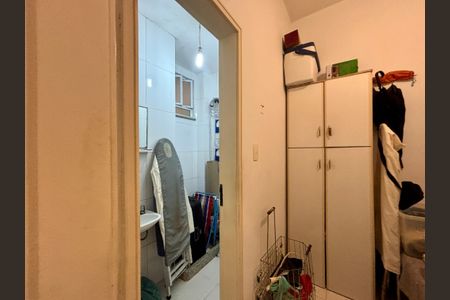 Apartamento à venda com 130m², 3 quartos e 1 vagaÁrea de serviço - suíte - banheiro