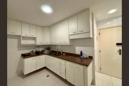 Apartamento à venda com 130m², 3 quartos e 1 vagaCozinha