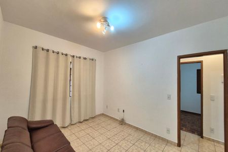 Sala de casa para alugar com 4 quartos, 190m² em Jardim Garcia, Campinas
