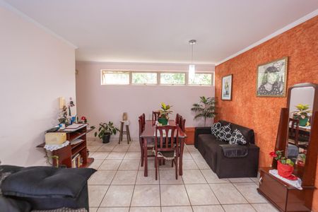 Apartamento para alugar com 76m², 2 quartos e 1 vagaSala