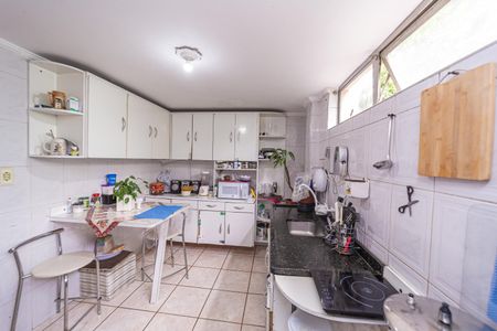 Apartamento para alugar com 76m², 2 quartos e 1 vagaCozinha