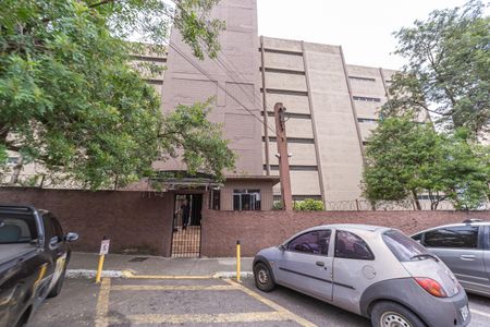 Apartamento para alugar com 76m², 2 quartos e 1 vagaFachada