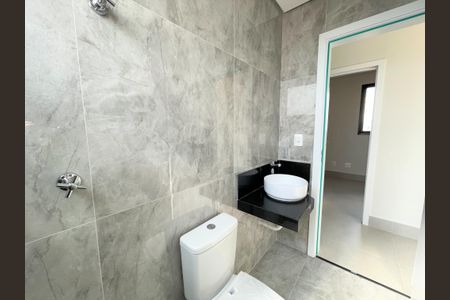 Apartamento à venda com 144m², 4 quartos e 2 vagasBanheiro social