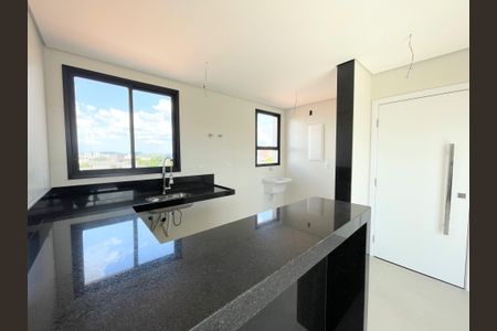 Cozinha de apartamento à venda com 4 quartos, 144m² em Planalto, Belo Horizonte