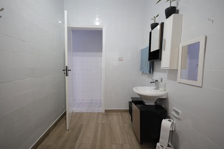 Casa para alugar com 137m², 3 quartos e 2 vagas Casa para alugar com 137m², 3 quartos e 2 vagasBanheiro