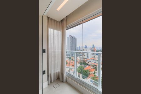 Apartamento à venda com 103m², 2 quartos e 2 vagasVaranda da Suíte 1