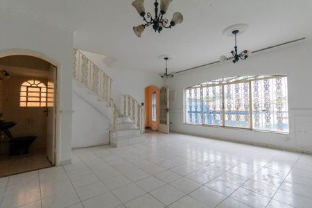 Casa à venda com 289m², 3 quartos e 2 vagasSala